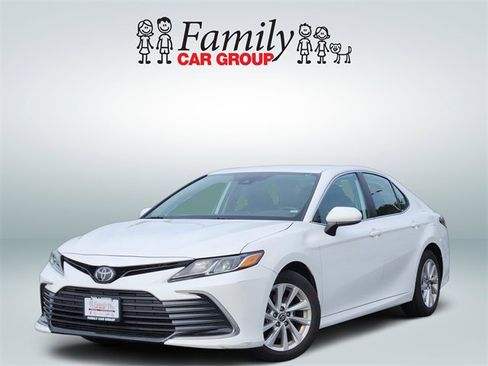 Certified 2024 Toyota Camry LE image 1