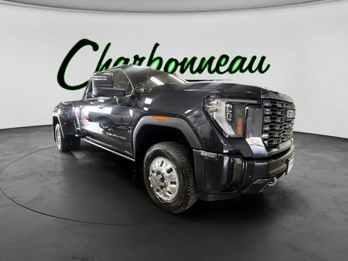 Used 2024 GMC Sierra 3500 Denali Ultimate AWD/4WD image 7