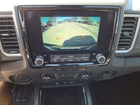 Certified 2024 Nissan Frontier SV w/ Technology Package image 15