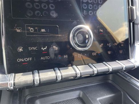 Used 2024 GMC Acadia Elevation image 25