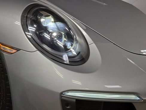 Used 2019 Porsche 911 Carrera GTS RWD image 12