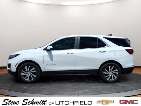 Certified 2024 Chevrolet Equinox LT w/ LPO, Floor Liner Package FWD image 2