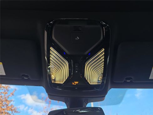 Used 2023 BMW 530i xDrive 530i xDrive image 26