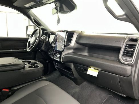 Used 2025 RAM 2500 Tradesman image 29