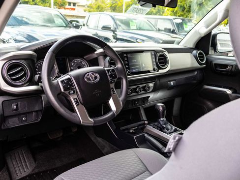 Used 2021 Toyota Tacoma SR5 RWD image 29
