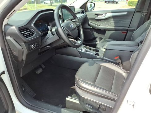 Used 2025 Ford Escape Platinum AWD/4WD image 10