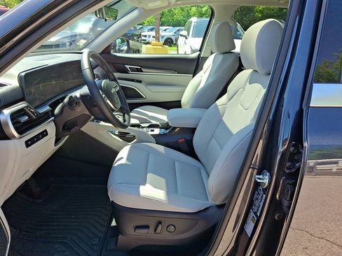 Certified 2025 Kia Telluride S AWD/4WD image 14