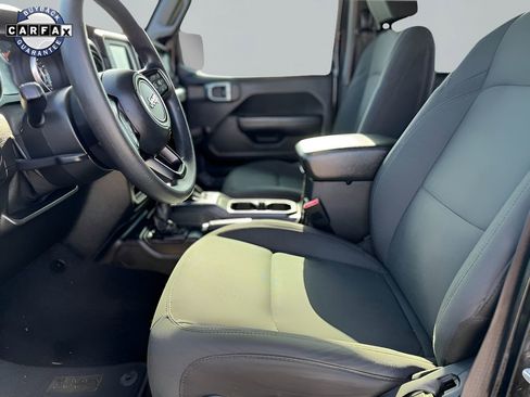 Used 2018 Jeep Wrangler Unlimited Sport image 10