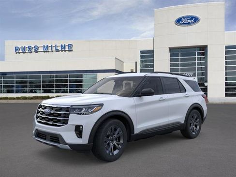 Used 2026 Ford Explorer Active w/ Active Comfort Package AWD/4WD image 1