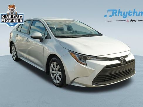 Used 2025 Toyota Corolla LE image 1