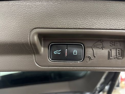 Used 2021 Ford Explorer Platinum w/ Equipment Group 601A AWD/4WD image 15