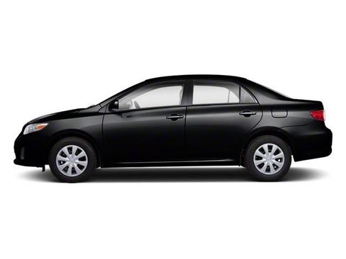 Used 2013 Toyota Corolla LE FWD image 3