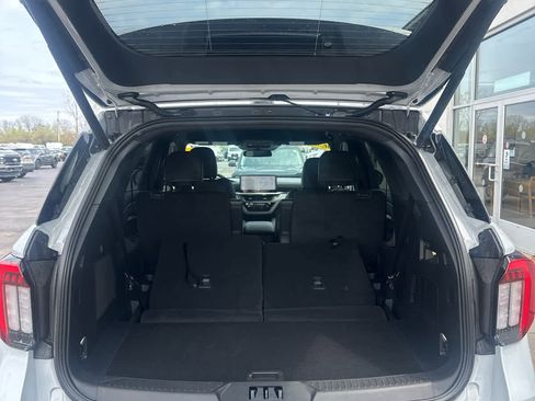 New 2026 Ford Explorer ST-Line AWD/4WD image 19