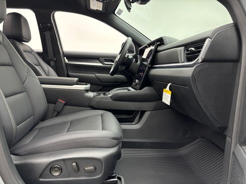 New 2027 GMC Terrain Elevation w/ Elevation Premium Package FWD image 32