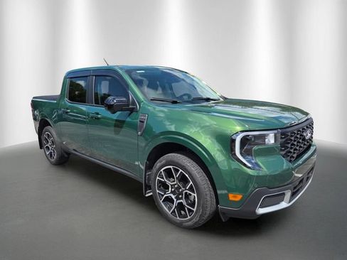 Used 2025 Ford Maverick Lariat w/ 4K Tow Package AWD/4WD image 5