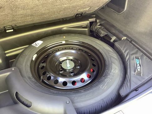 New 2023 Jeep Grand Cherokee Overland w/ Luxury Tech Group IV image 33