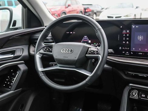 Used 2025 Audi Q5 Premium w/ Convenience Package AWD/4WD image 20