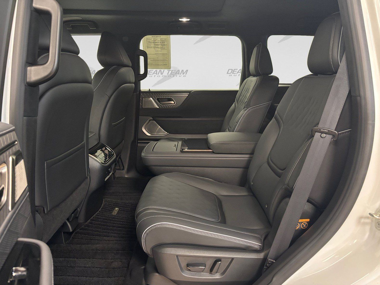 Used 2026 INFINITI QX80 Autograph w/ Premium Cargo Package AWD/4WD image 12