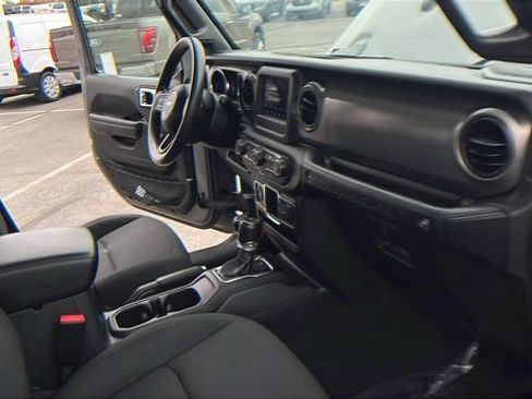 Used 2023 Jeep Wrangler Unlimited Sport AWD/4WD image 13