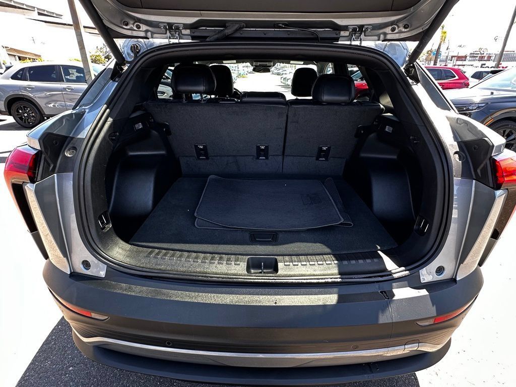 Used 2024 Chevrolet Blazer EV LT AWD/4WD image 10