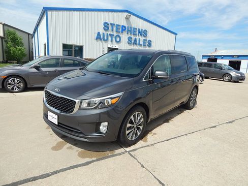 Used 2018 Kia Sedona SX image 1
