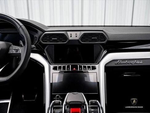 Used 2019 Lamborghini Urus AWD/4WD image 33