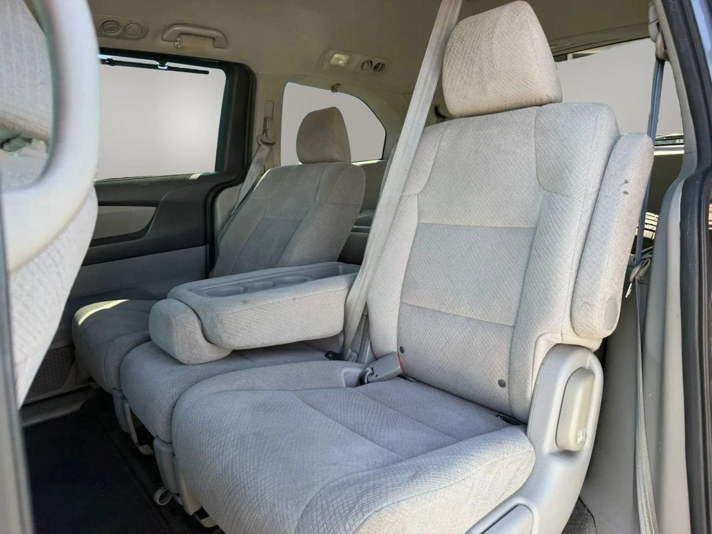 Used 2016 Honda Odyssey SE image 12