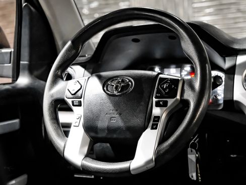 Used 2019 Toyota Tundra SR5 w/ SR5 Upgrade Package AWD/4WD image 22