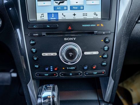 Used 2017 Ford Explorer Sport w/ Equipment Group 401A AWD/4WD image 14