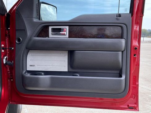 Used 2013 Ford F150 Platinum image 17