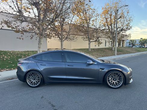 Used 2019 Tesla Model 3 Long Range image 2