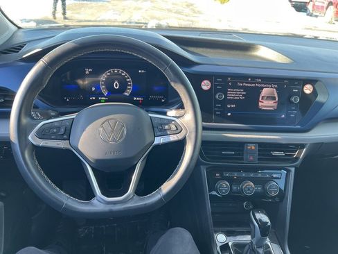 Used 2024 Volkswagen Taos SE image 22