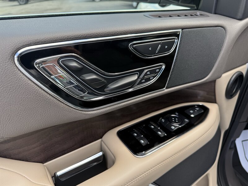 Used 2024 Lincoln Navigator Reserve AWD/4WD image 26