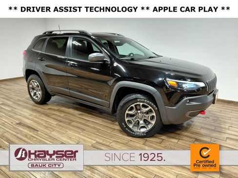 Used 2021 Jeep Cherokee Trailhawk image 1