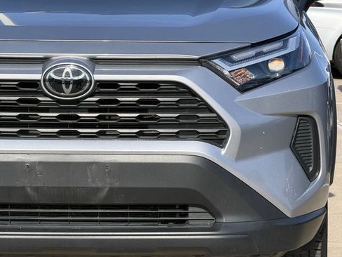 Used 2025 Toyota RAV4 XLE FWD image 9