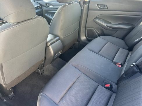 Used 2024 Nissan Altima 2.5 SV FWD image 14