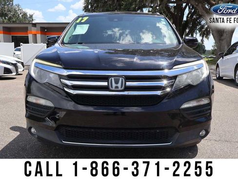 Used 2017 Honda Pilot Touring image 3