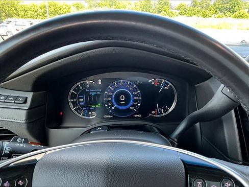 Used 2019 Cadillac Escalade Luxury w/ LPO, Radiant Package AWD/4WD image 15
