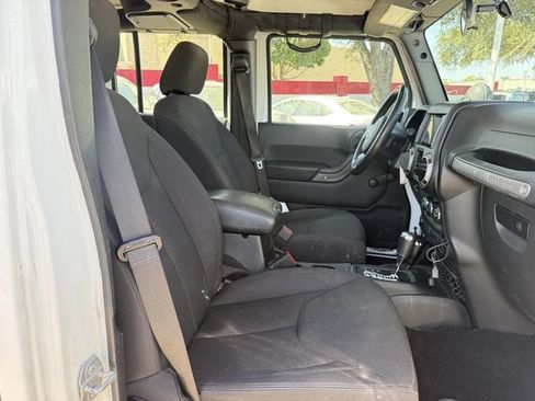 Used 2017 Jeep Wrangler Unlimited Sport w/ Max Tow Package AWD/4WD image 26