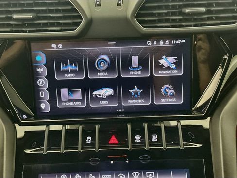 Used 2023 Lamborghini Urus S AWD/4WD image 15