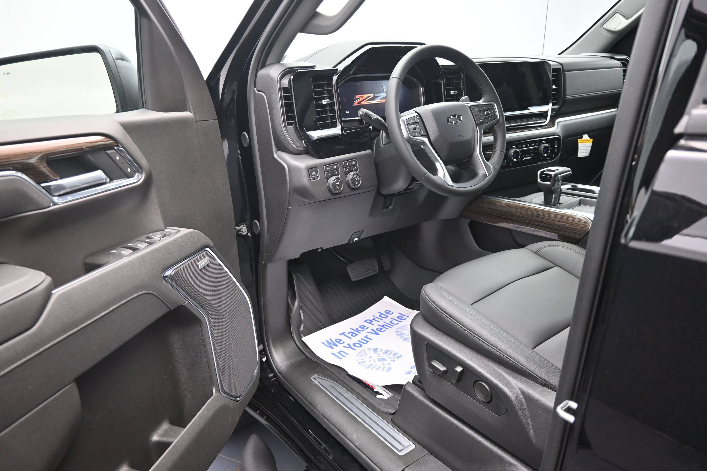 New 2026 Chevrolet Silverado 1500 RST w/ RST All Star Premium Package AWD/4WD image 10