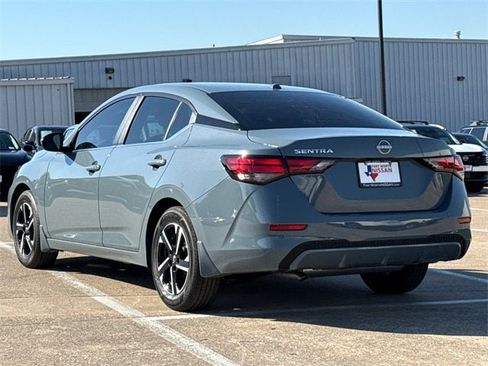 New 2025 Nissan Sentra SV image 7