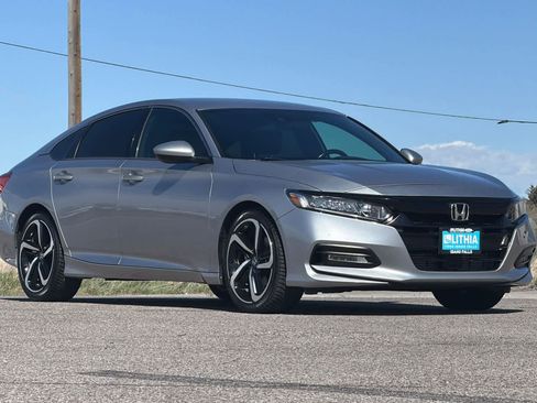 Used 2018 Honda Accord Sport image 9