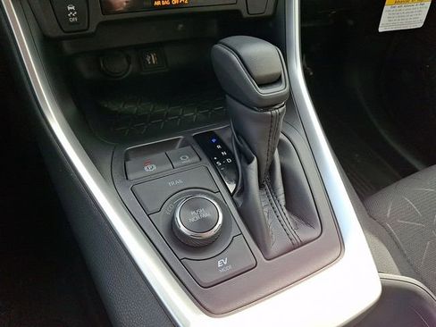 Used 2025 Toyota RAV4 XLE image 14