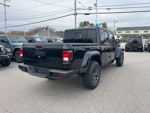 New 2026 Jeep Gladiator Sport image 7