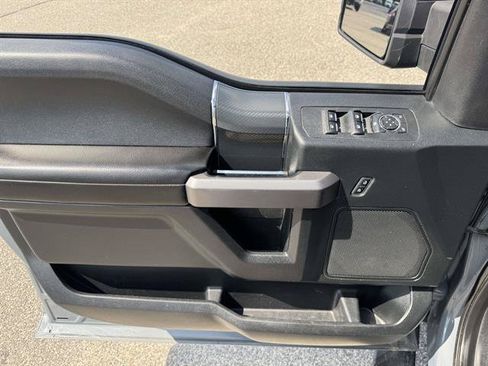 Used 2019 Ford F150 XLT w/ Equipment Group 302A Luxury AWD/4WD image 34