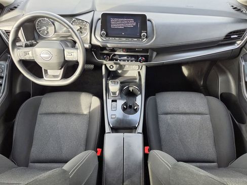 Used 2025 Nissan Rogue SV FWD image 12
