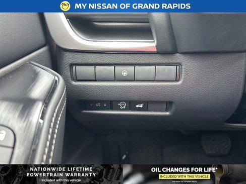 New 2026 Nissan Rogue SV w/ Cold Weather Package AWD/4WD image 15