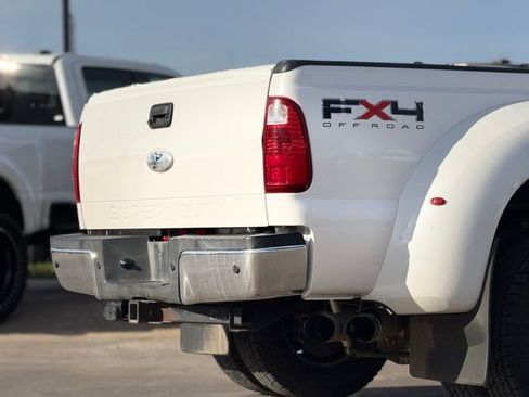 Used 2011 Ford F350 Lariat w/ Lariat Interior Pkg image 11