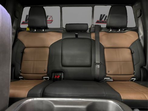 Used 2024 Chevrolet Silverado 2500 High Country w/ Technology Package image 20